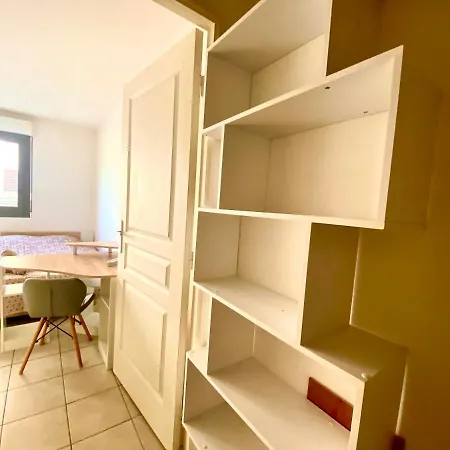 Le Rive Droite - Studio Equipe Centre - 83 Apartment