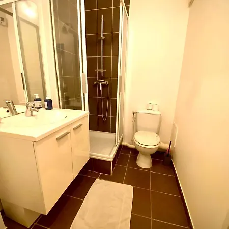 Apartment Le Rive Droite - Studio Equipe Centre - 83 *